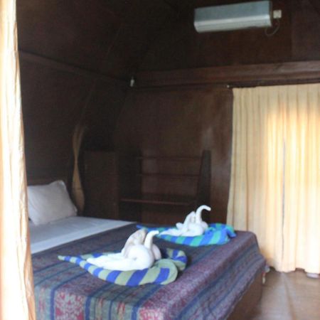 Coral Beach Pizza Cottages Gili Trawangan Eksteriør billede
