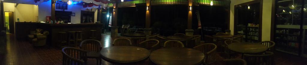 Coral Beach Pizza Cottages Gili Trawangan Eksteriør billede