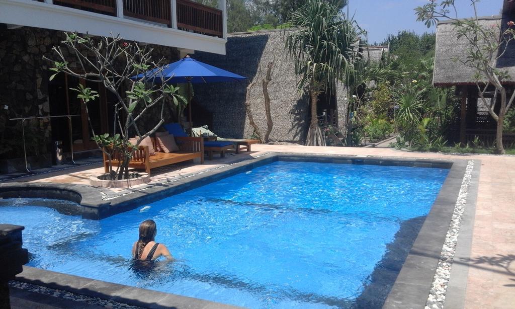 Coral Beach Pizza Cottages Gili Trawangan Eksteriør billede
