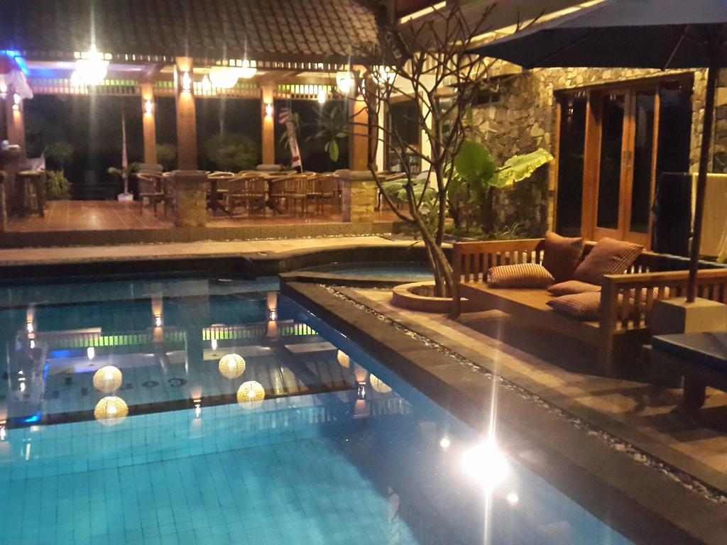 Coral Beach Pizza Cottages Gili Trawangan Eksteriør billede