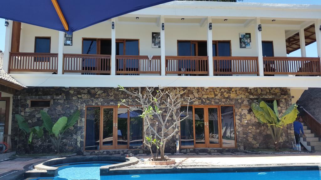 Coral Beach Pizza Cottages Gili Trawangan Eksteriør billede