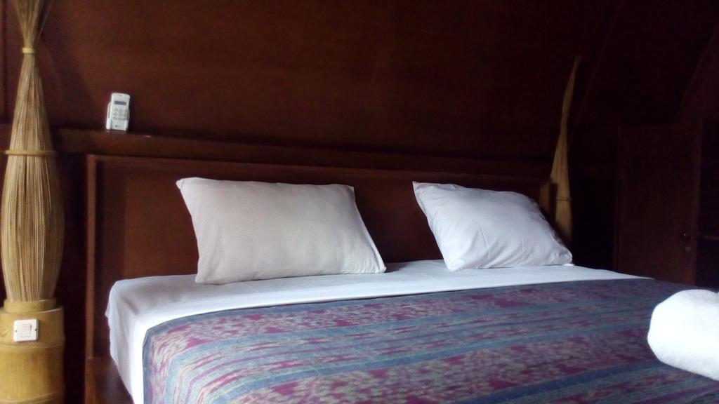 Coral Beach Pizza Cottages Gili Trawangan Eksteriør billede