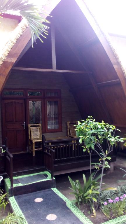 Coral Beach Pizza Cottages Gili Trawangan Eksteriør billede