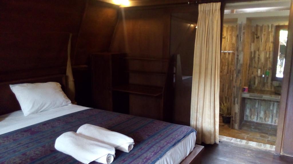 Coral Beach Pizza Cottages Gili Trawangan Eksteriør billede
