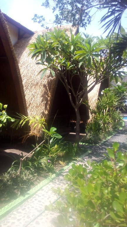 Coral Beach Pizza Cottages Gili Trawangan Eksteriør billede