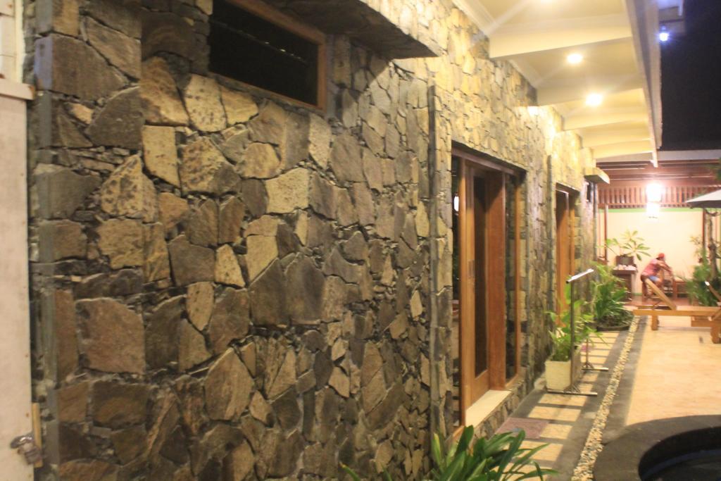 Coral Beach Pizza Cottages Gili Trawangan Eksteriør billede