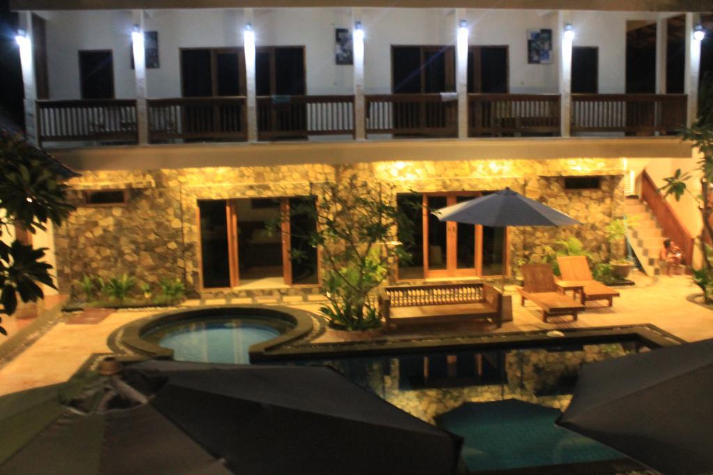 Coral Beach Pizza Cottages Gili Trawangan Eksteriør billede