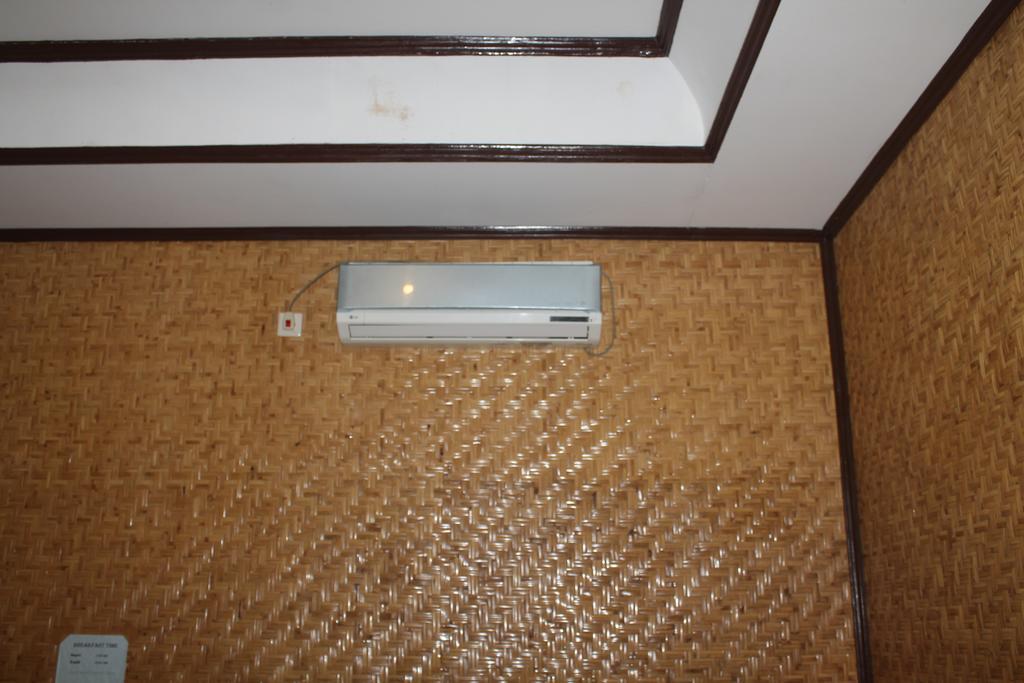 Coral Beach Pizza Cottages Gili Trawangan Eksteriør billede