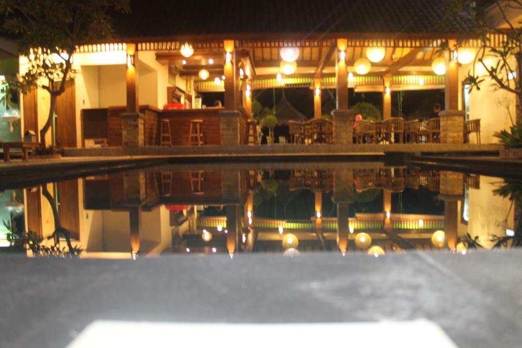 Coral Beach Pizza Cottages Gili Trawangan Eksteriør billede