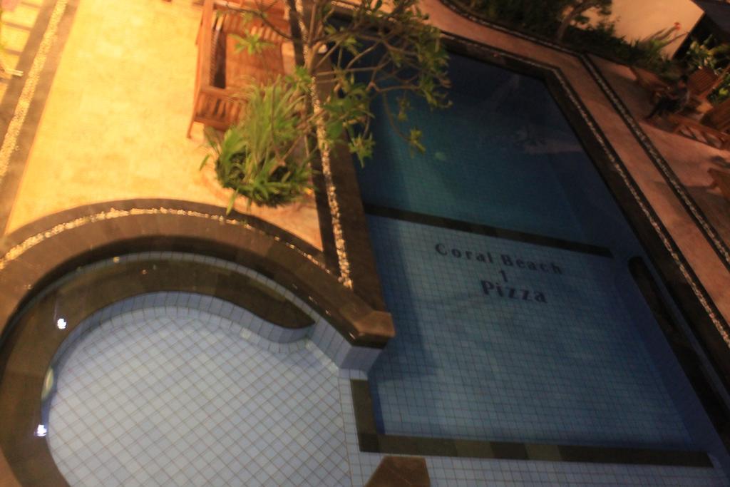 Coral Beach Pizza Cottages Gili Trawangan Eksteriør billede