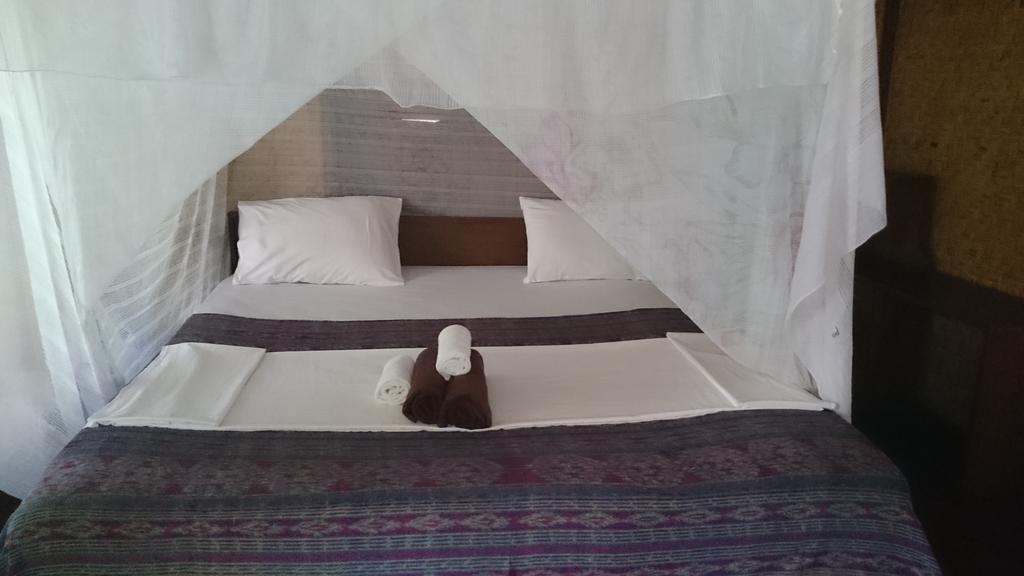 Coral Beach Pizza Cottages Gili Trawangan Eksteriør billede